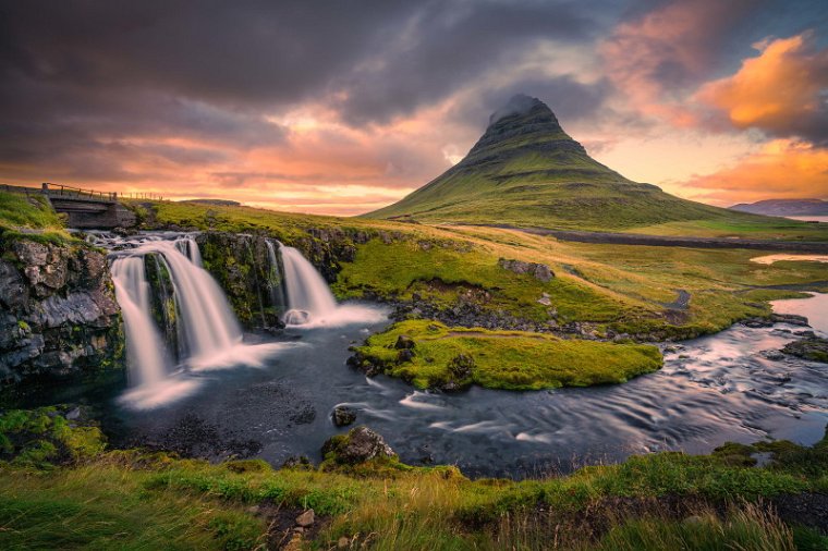 052 Kirkjufell.jpg